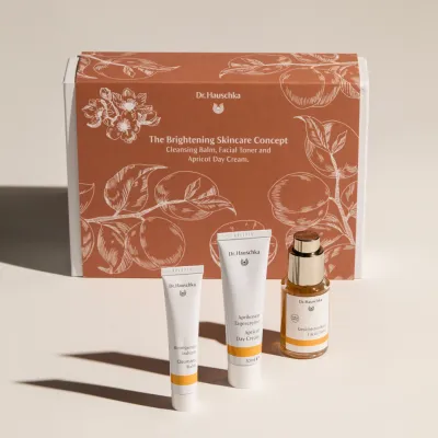 Dr Hauschka Gift Set Brightening Skincare Concept